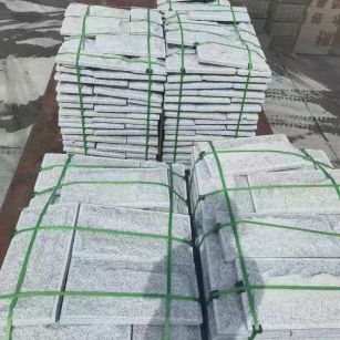 滁州 芝麻白蘑菇石装车出货