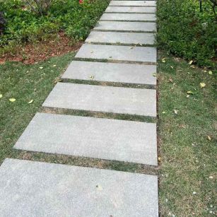 滁州 芝麻黑小区踏步、汀步石铺装效果