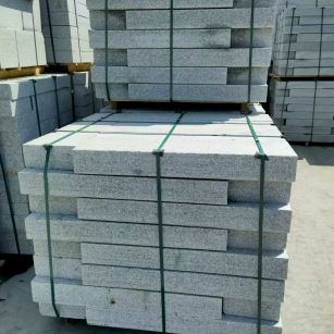 滁州 芙蓉白花岗岩路沿石、平石尺寸标准，色泽均匀