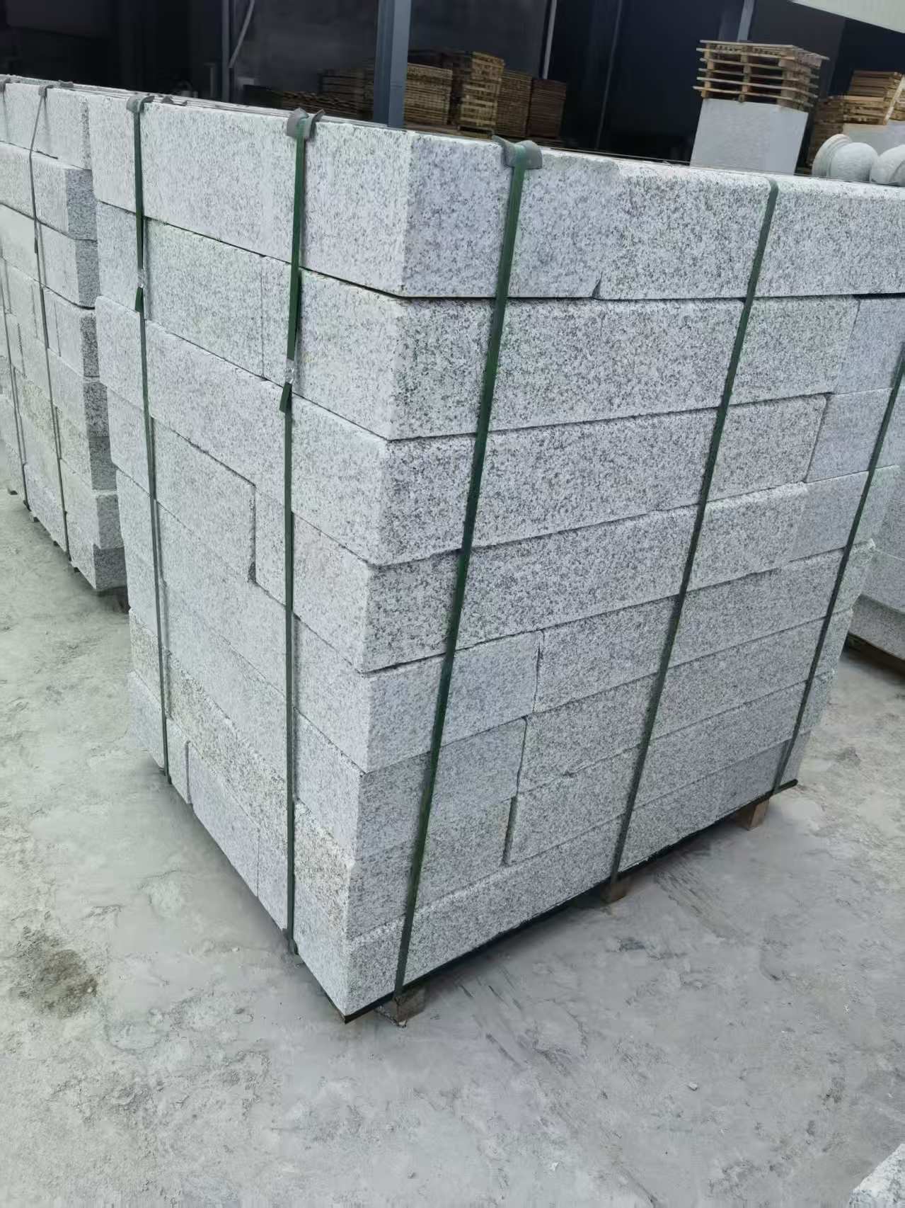 滁州 芙蓉白火烧两面路沿石