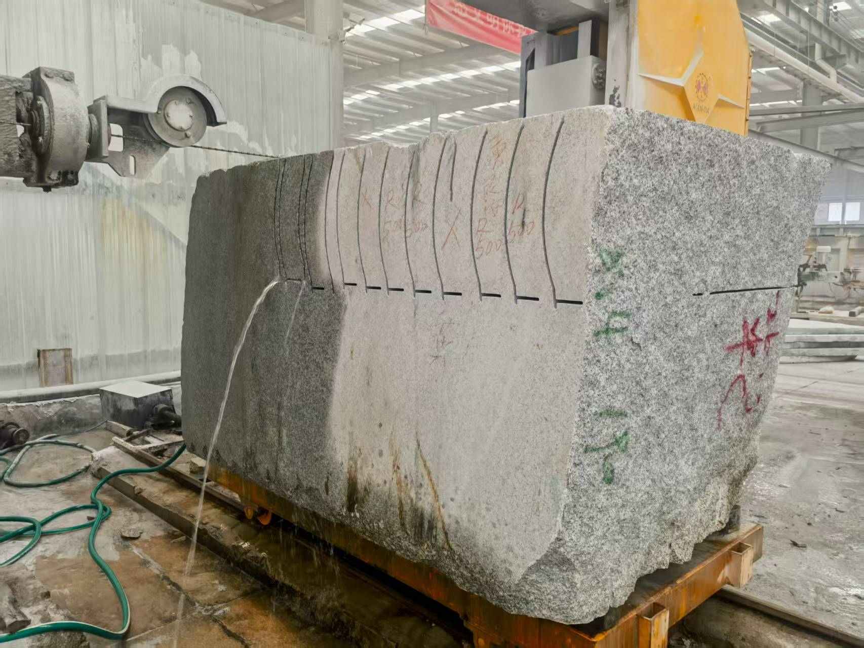 滁州 602，大花芙蓉白，绳锯加工弧形路沿石