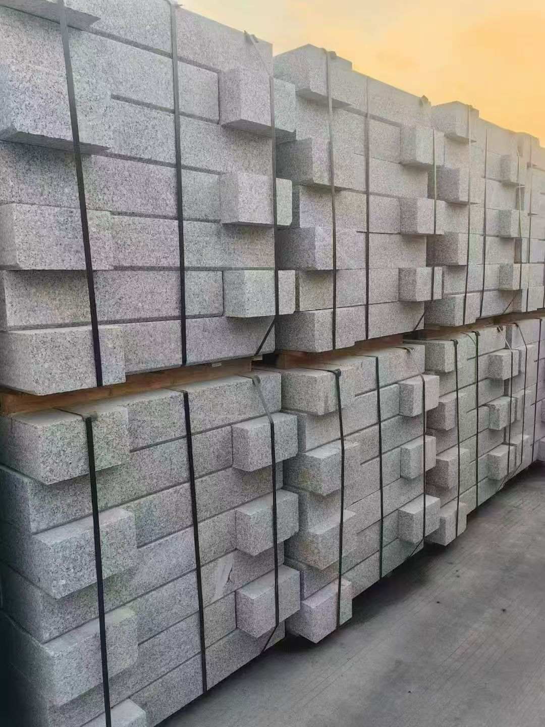 滁州 芝麻白路沿石