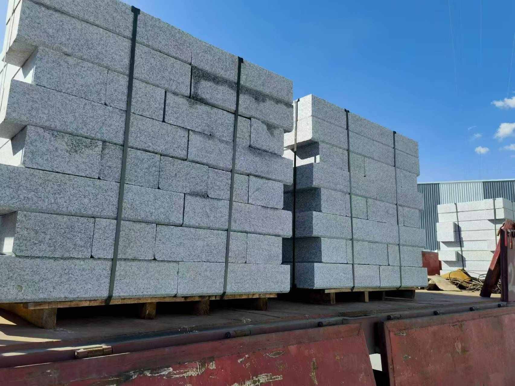 滁州 路沿石装车出货