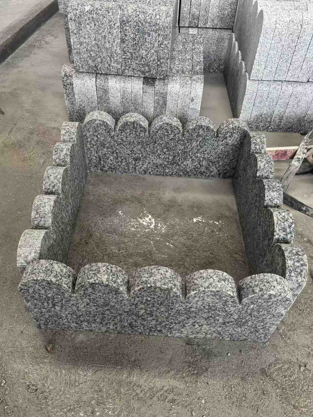 滁州 花边石、花坛围栏石、花池界石、菜园栅栏石、镶边石、波浪状界石介绍