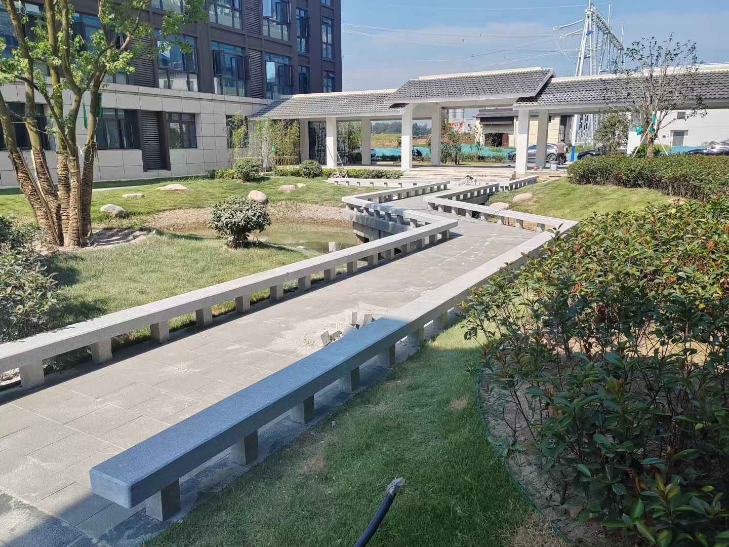 滁州 芝麻灰小区坐凳&栏杆安装效果